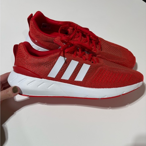 Adidas Originals Swift Run 22 Men’s Shoes size 9.5